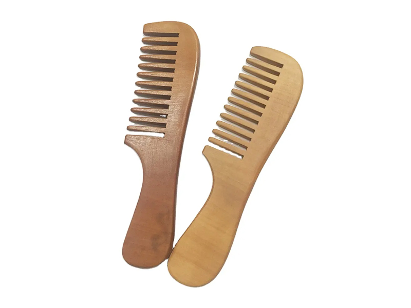 Mini-Bambuskamm aus Holz mit breiten Zähnen