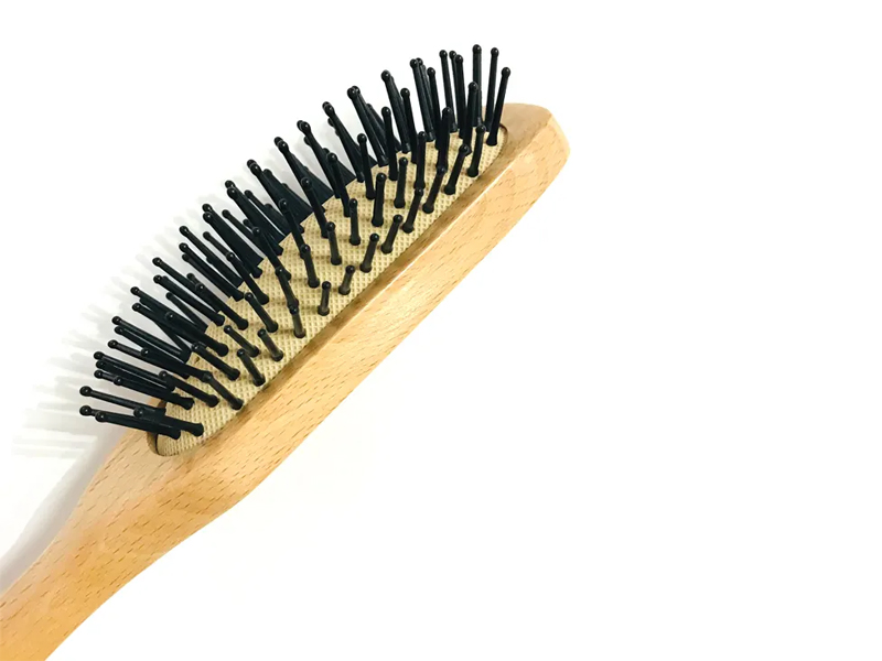 Kissenhaarbürste aus natürlichem Holz
