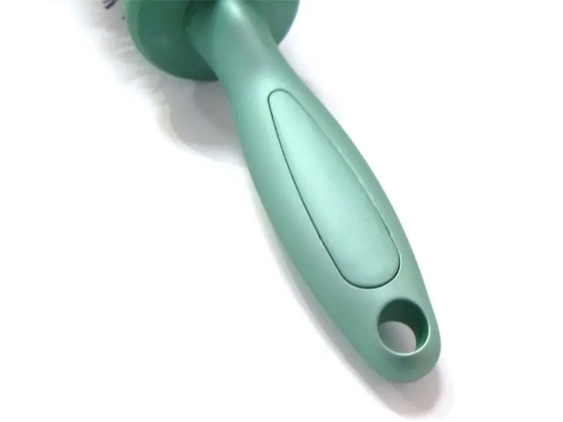 Runde Soft-Touch-Haarbürste mit Gummibeschichtung