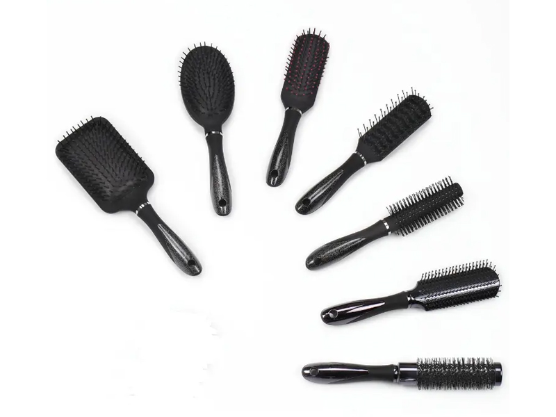 Haarbürstenset aus Kunststoff