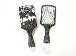Beeinflusst das Material eines Haarbürstensets das Benutzererlebnis?
